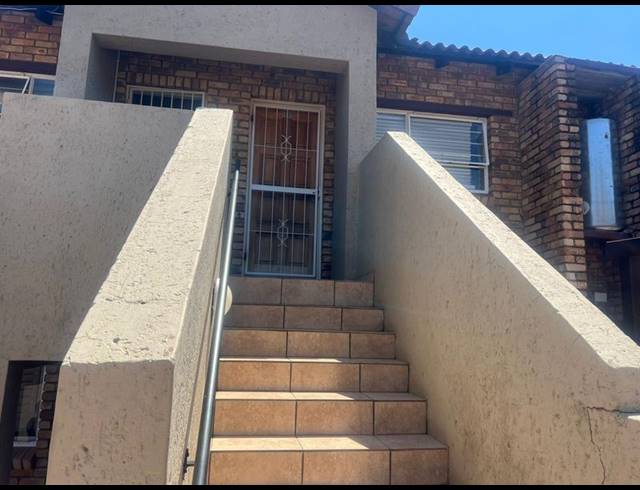 2 BEDROOM APARTMENT FOR SALE IN VORNA VALLEY